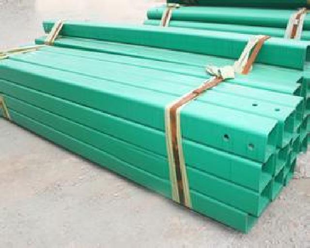 三波波形梁护栏130方管立柱